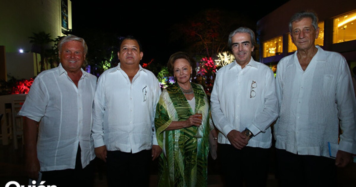 Miguel Alemán Velasco inauguró tributo a su padre Miguel Alemán Velasco inauguró tributo a su padre