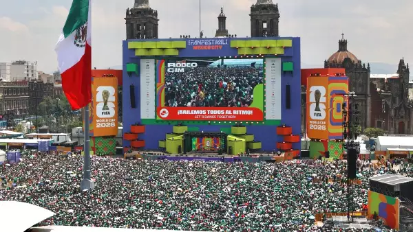 Fan fest en el Zócalo cdmx