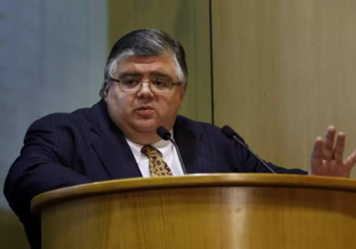 Los legisladores aseguran que Agustín Carstens cuenta con los suficientes méritos profesionales para poder dirigir el FMI. (Foto: AP)