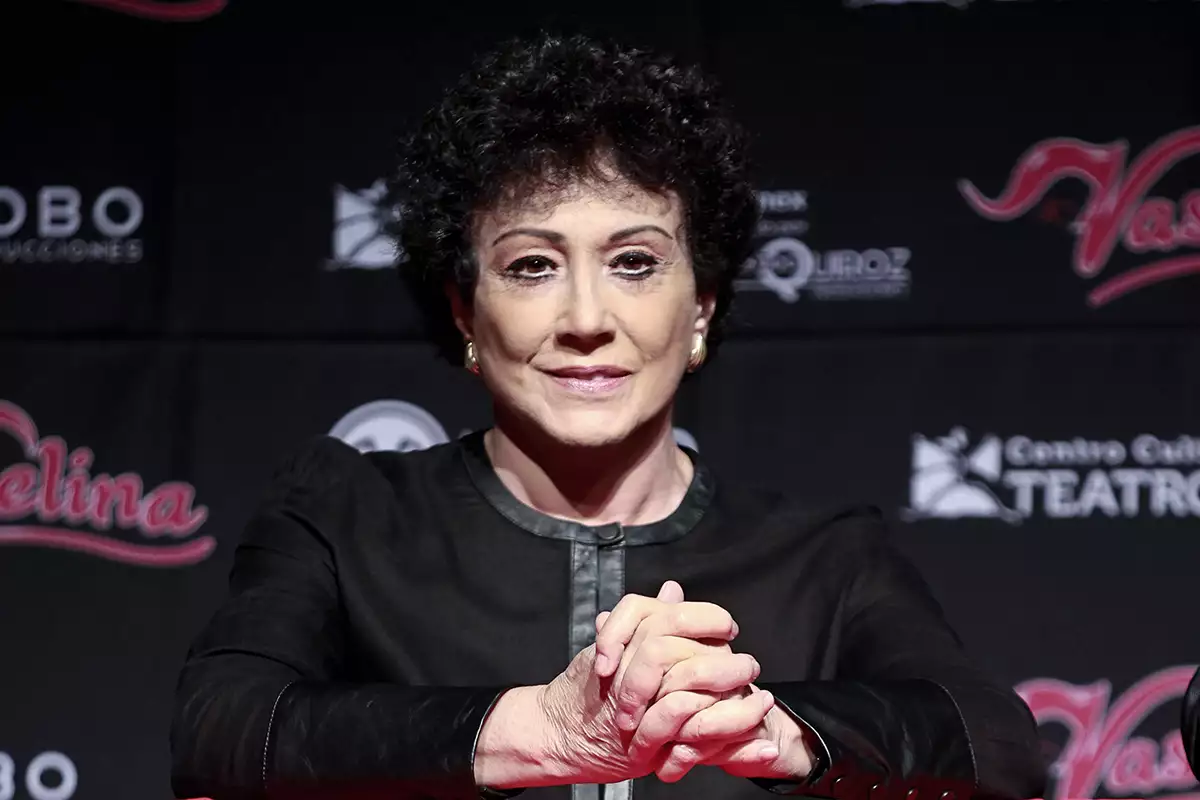 Julissa es operada de emergencia