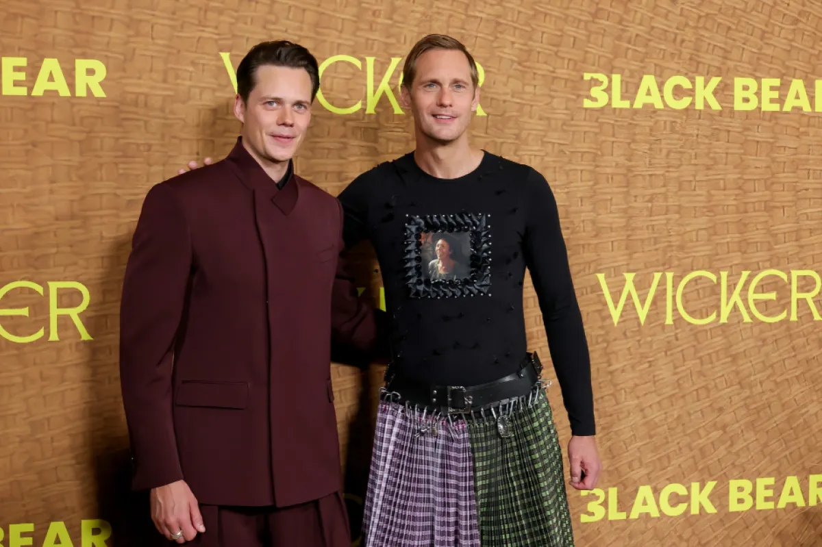 alexander skarsgard bill .png