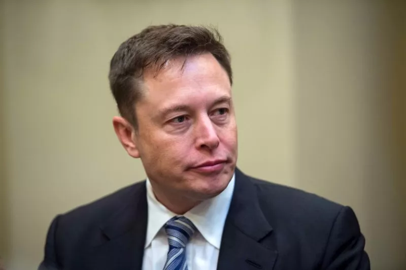 Elon Musk Tesla empresa publica Wall Street