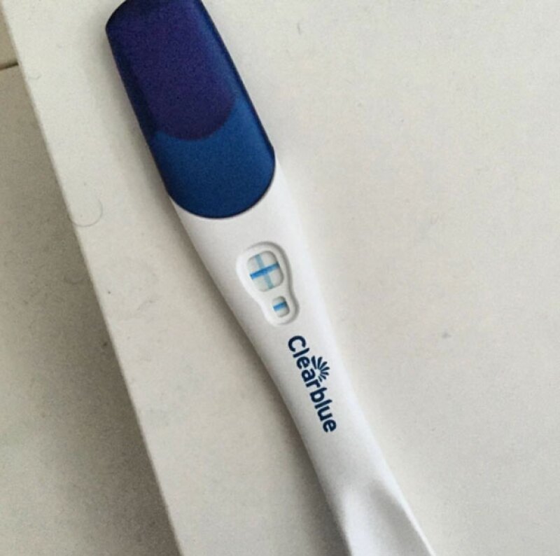 La modelo compartió con sus seguidores el resultado de su prueba de embarazo.