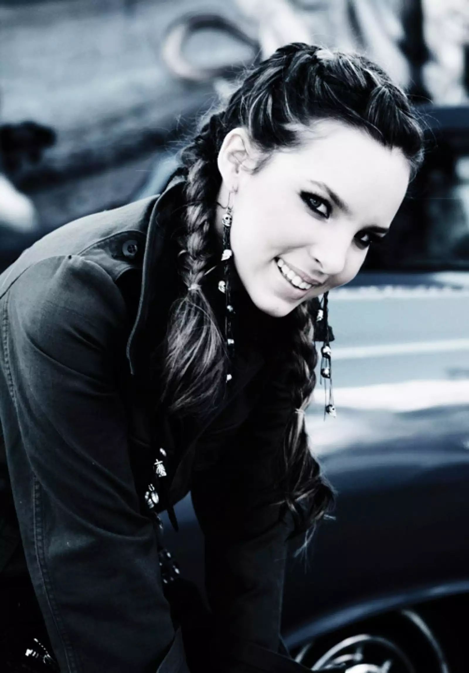 En marzo de 2010 lanzó su disco `Carpe Diem´ que coincidió con los problemas que tuvo con el empresario Mohamed Morales Álvarez, a quien denunció por acoso sexual.