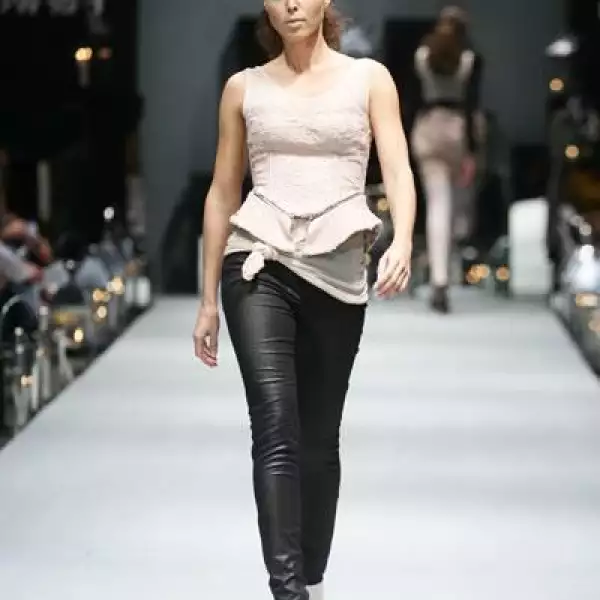 IDM Pasarela Alessa Casati