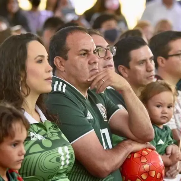 Los políticos se unen a la fiebre del Mundial 2022