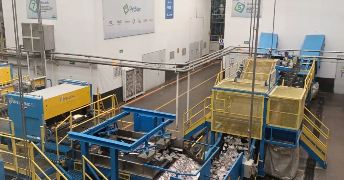 El reciclado de plástico es hasta 70% más caro que fabricar PET nuevo, a pesar de eso las empresas lo hacen