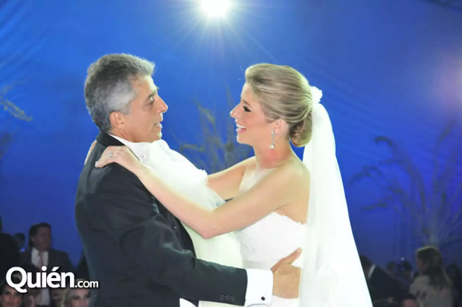 Oscar Martín del Campo,Pilar Bustos