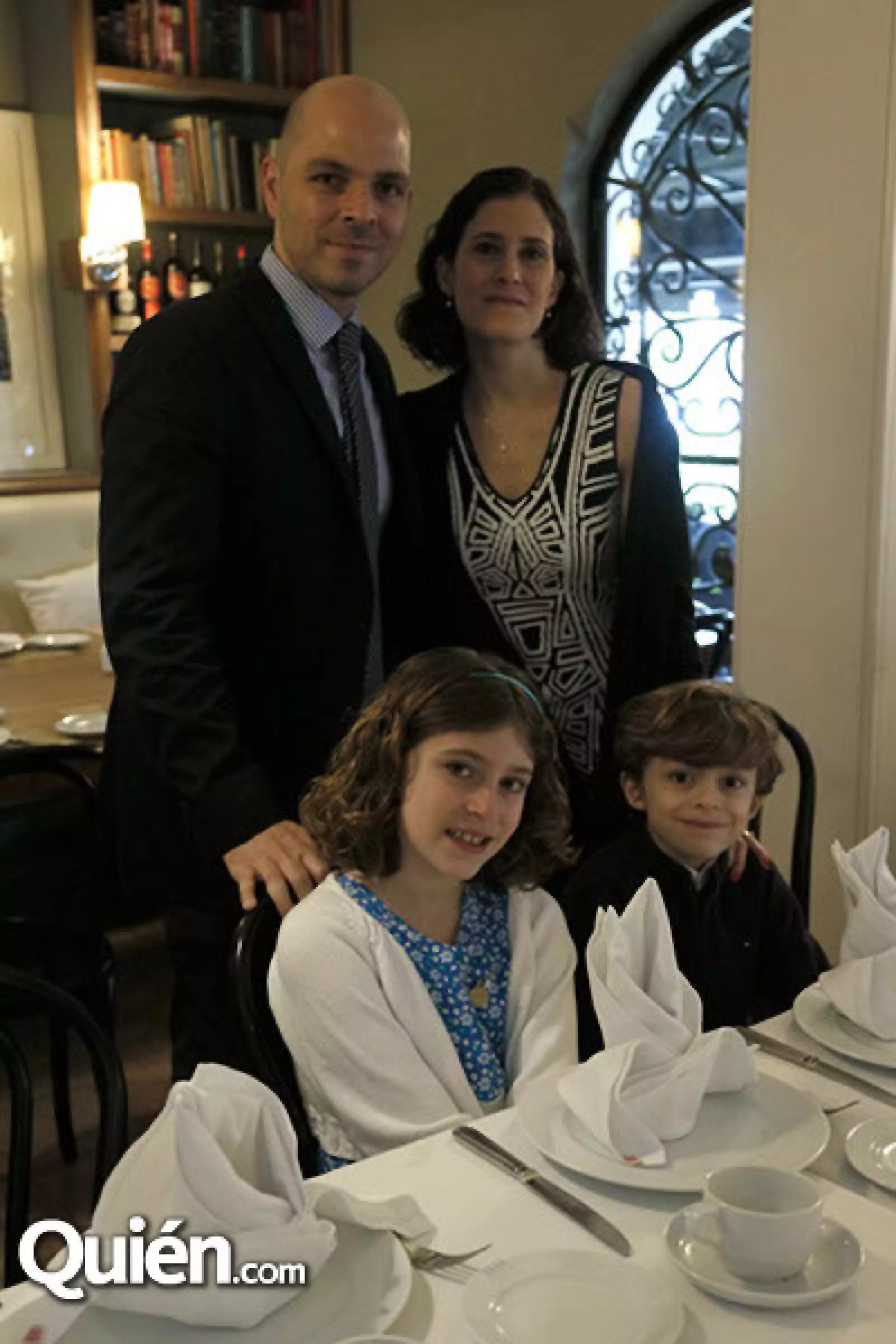 Jacques, María José, María José y Yago Trindade