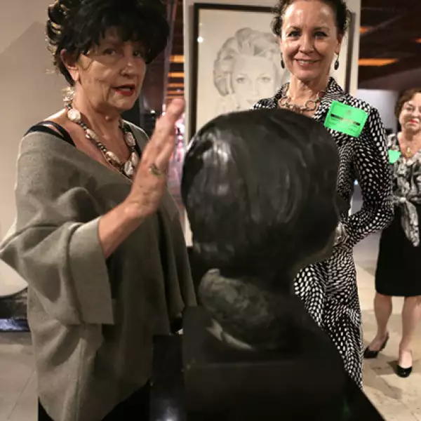 Nadie Mankova y Cathy Ohara