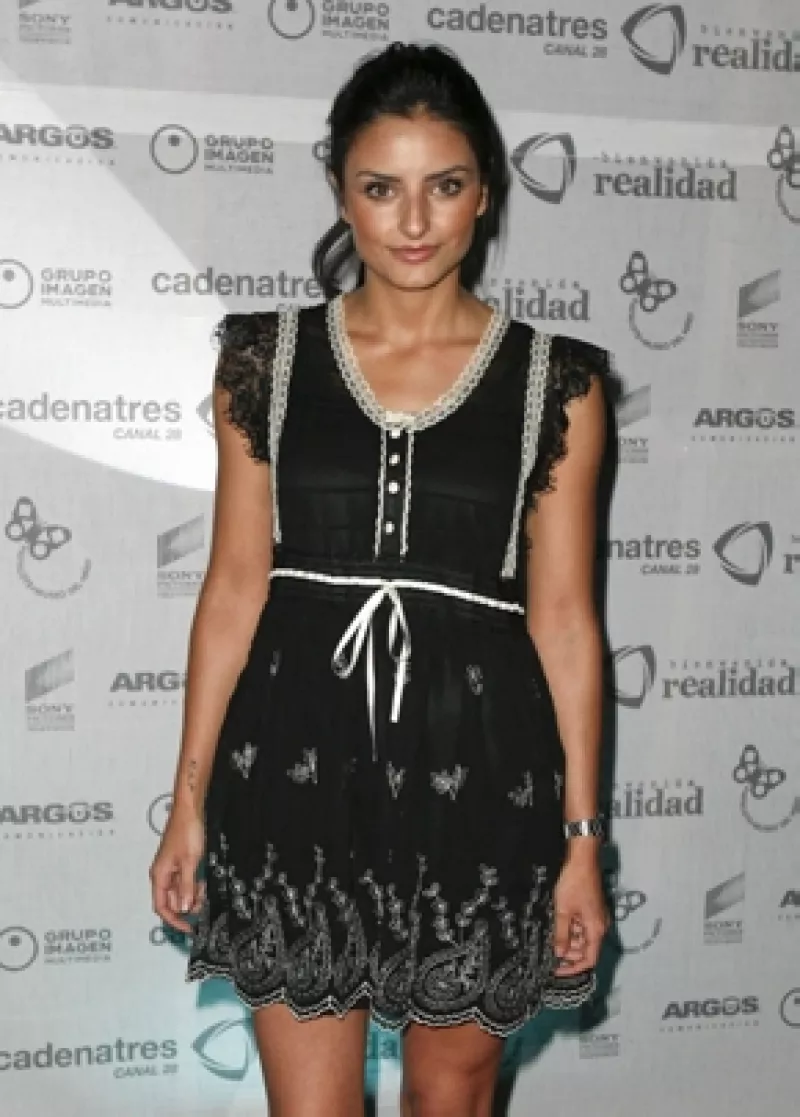 La actriz estrena hoy en el FICG la película "Abolición de la propiedad", un largometraje de arte, pero dice no cerrarse a hacer personajes menos "clavados" como el que interpretó en "El Cielo en tu m