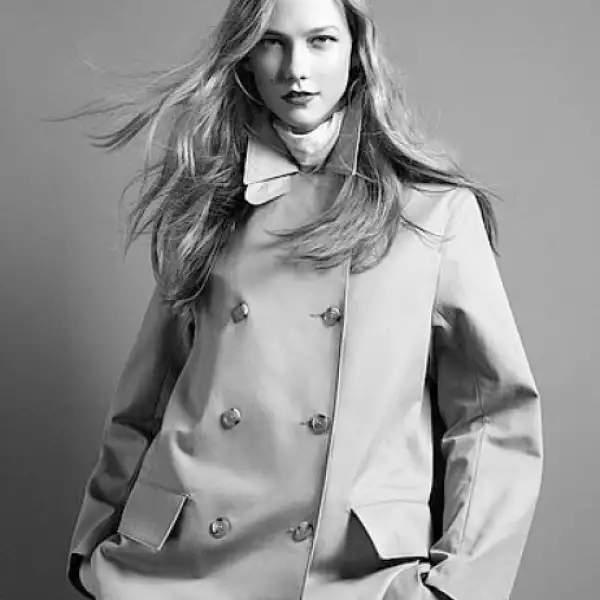 Karlie Kloss sólo tiene 17 años y ya ha trabajado con las mejores firmas: Calvin Klein, Gucci, Alexander McQueen y es la imagen de la marca See by Chloé.