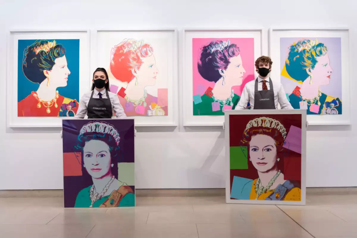 Foto de serigrafías de la serie 'Reigning Queens' de Andy Warhol.