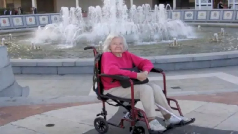 EU - anciana - revisión TSA