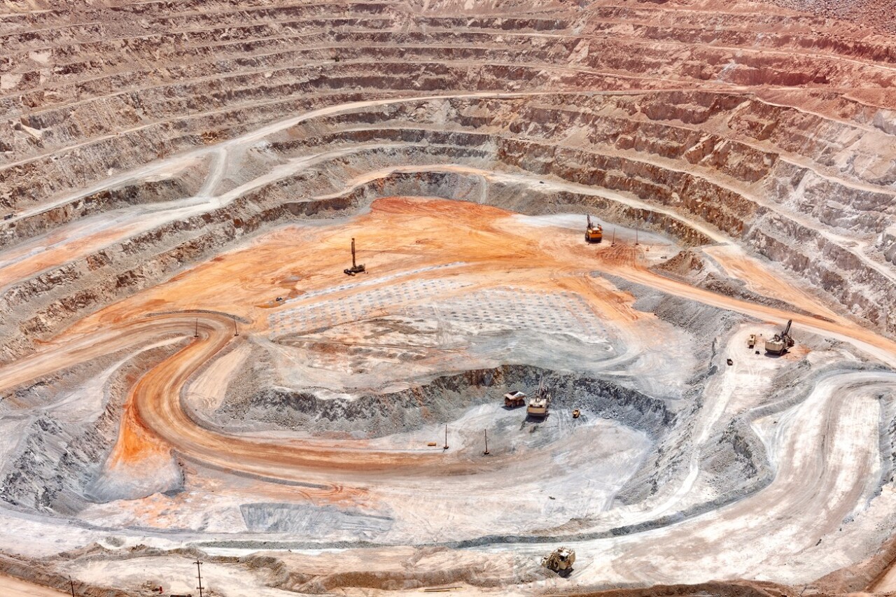 Mientras EU y China se disputan los minerales críticos, México lleva 8 años con el freno puesto