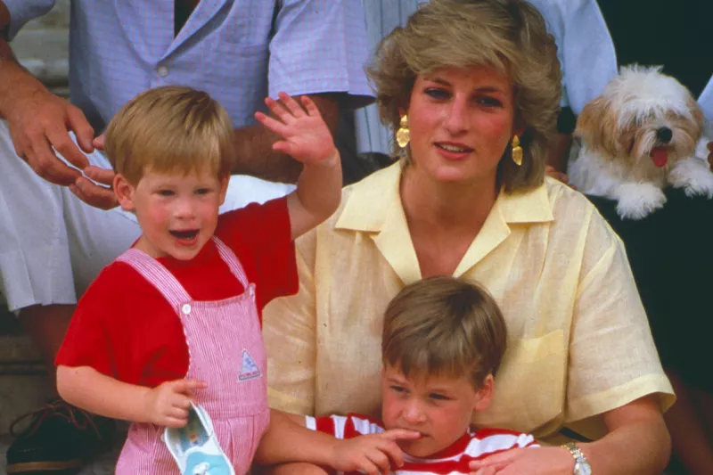British royals on holiday in Majorca, Spain - Aug 1987