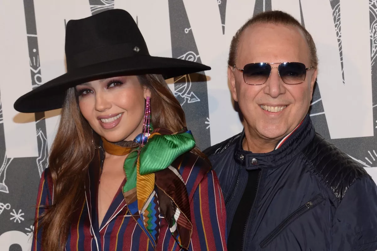 thalia-tommy-mottola (2).jpg