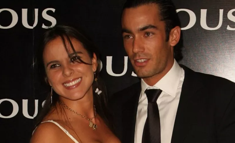 La mamá de la actriz, Kate Trillo, aseguró que ésta no tiene un romance con Iván Sánchez y que está muy tranquila disfrutando de su soltería.