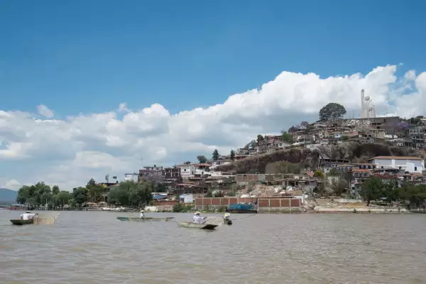 Pesca en Pátzcuaro-1.jpg