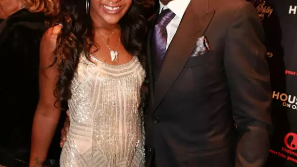 Leolah Brown asegura que su sobrina ya está mejor, aunque se negó a hablar sobre las inexplicables heridas por las que Nick Gordon, pareja de Bobbi, está siendo investigado.