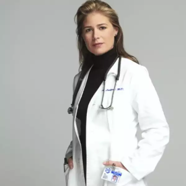 Para 1999 entra la enfermera Abby Lockhart a la serie, la actriz Maura Tierney fue la elegida para interpretarla y estuvo en ER durante 190 episodios.