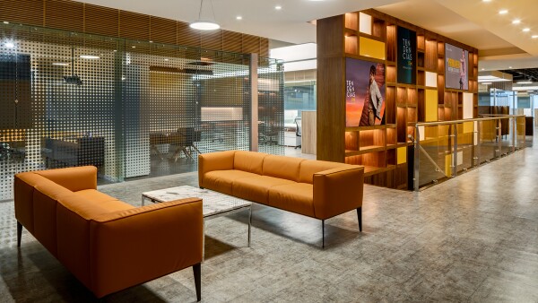 Oficinas Palacio de Hierro, a detalle