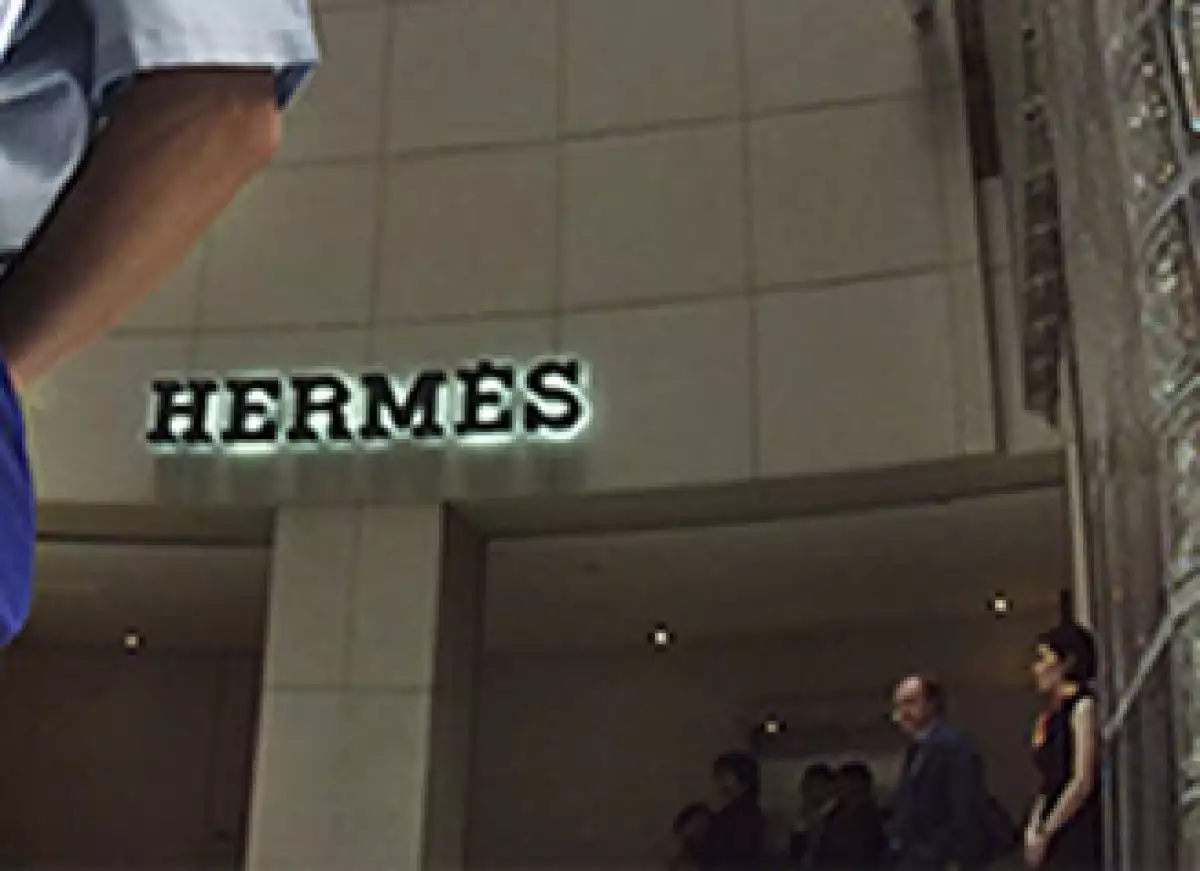 Hermes creó un ‘holding’ que maneja el 50% de sus acciones, para defenderse del avanza de LVMH. (Foto: Reuters)
