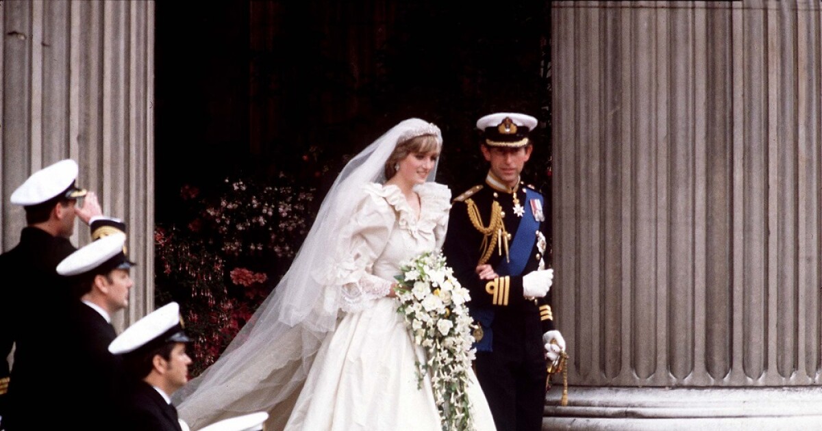 Princess Diana’s wedding dress will be on display for the first time in 25 years
