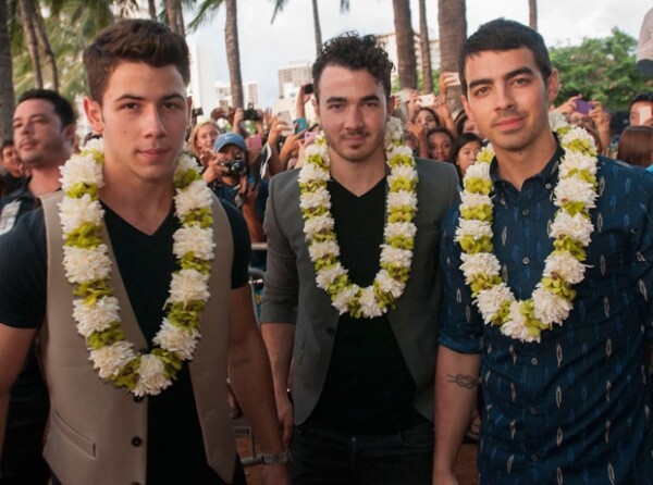 Hace unos días se informó que los hermanos Jonas suspendían su gira, esto, a pocos días de su inicio.
