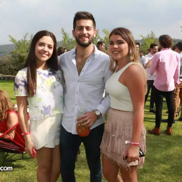 María Fernanda Azcárraga,Diego Arreola y Manuela Llanus