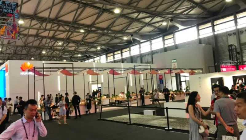 ZTE deja vacío su lugar