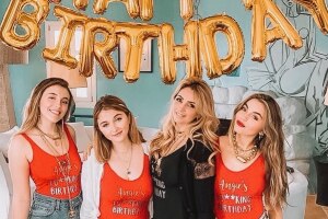 Regina y Fernanda Castro, Angélica Rivera y Sofía Castro