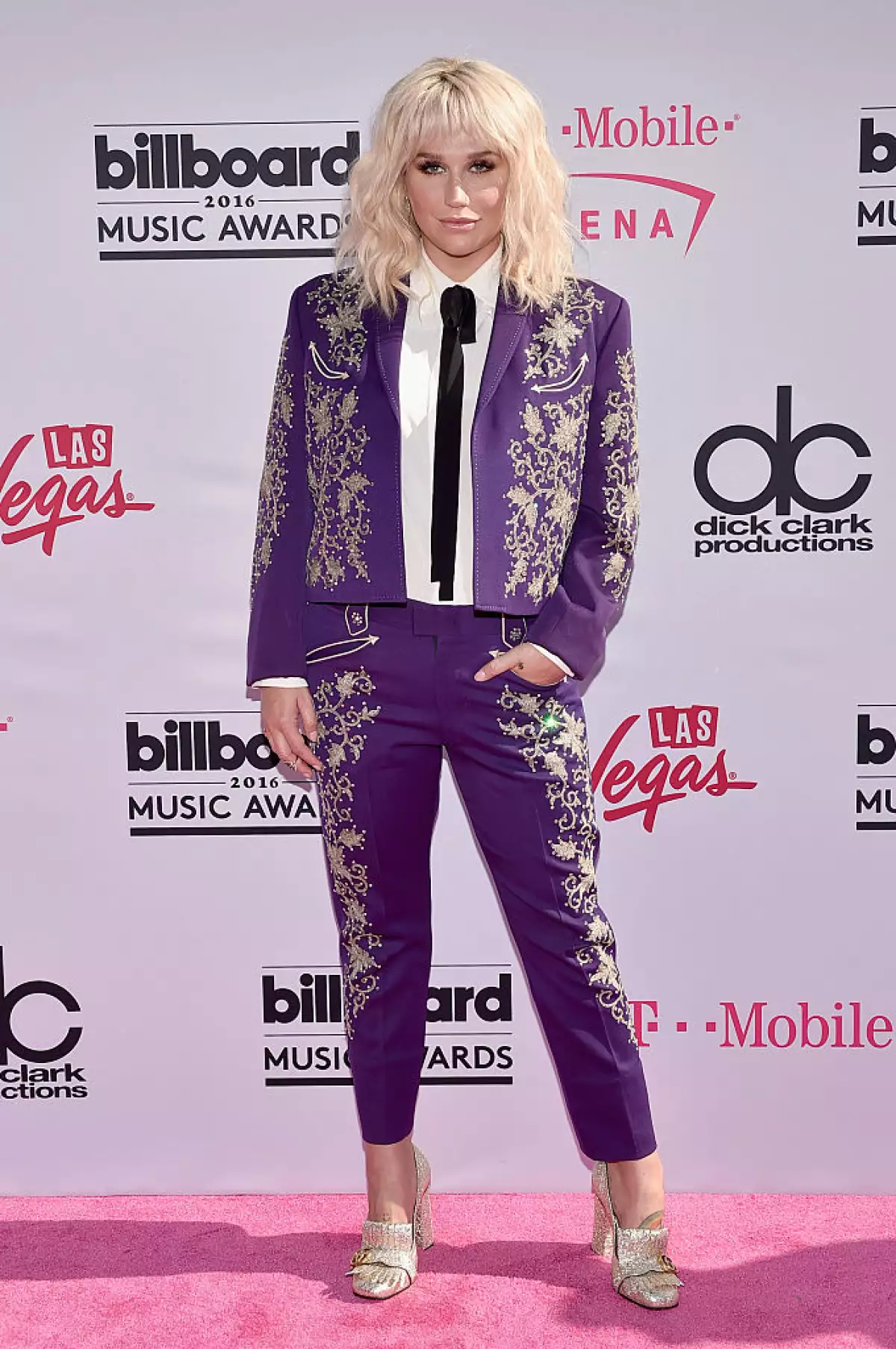 Kesha en la red carpet