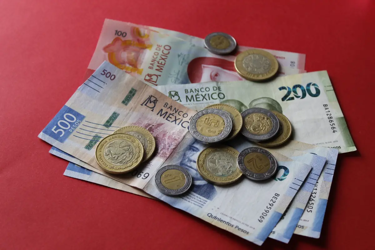 billetes y monedas mexicanas