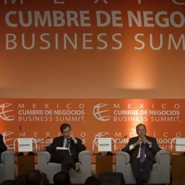 Jeffrey Davidow, ex embajador de Estados Unidos en México; Rubén Kraiem, socio y presidente de Práctica Corporativa para Latinoamérica, Convington & Burling; Roberto Pastor, director del Center for North America Studies, American University, y Bill Richar