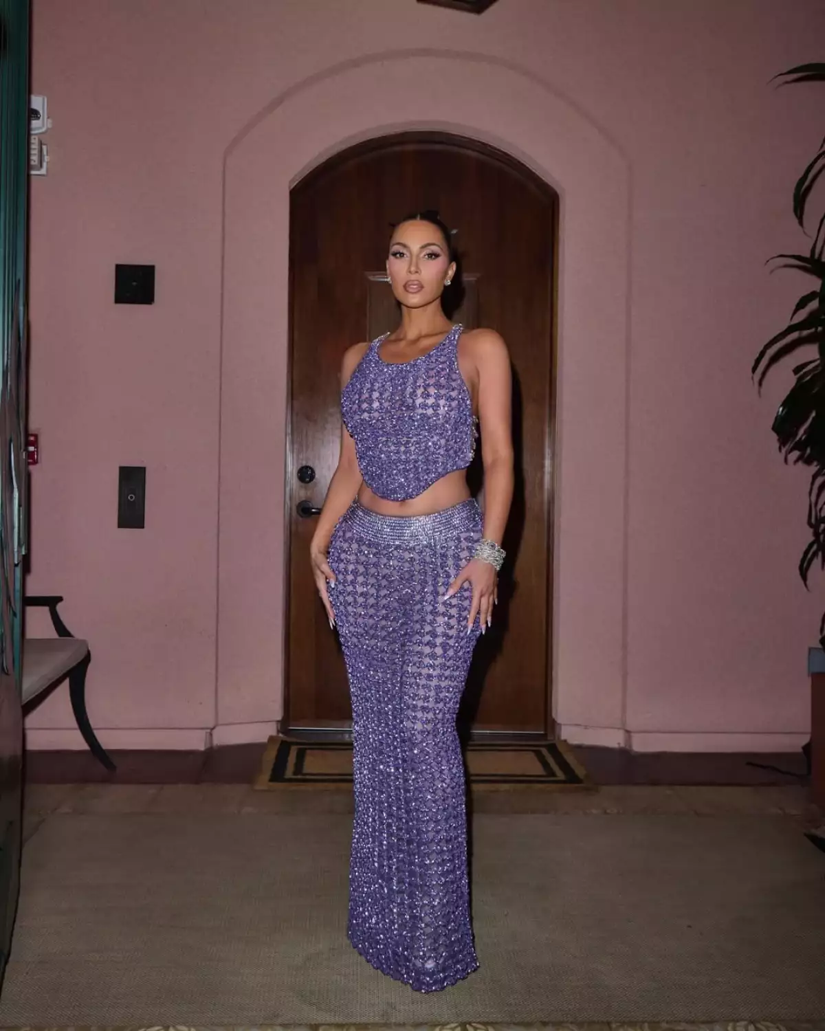 kim-kardashian-recrea-look-halle-berry