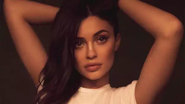 Kylie Jenner DES