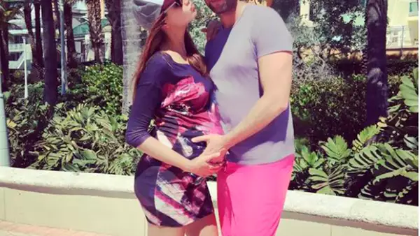 A dos días de haberle dado la bienvenida a su primera hija, la presentadora de espectáculos de Primero Noticias mostró una imagen de Gia.