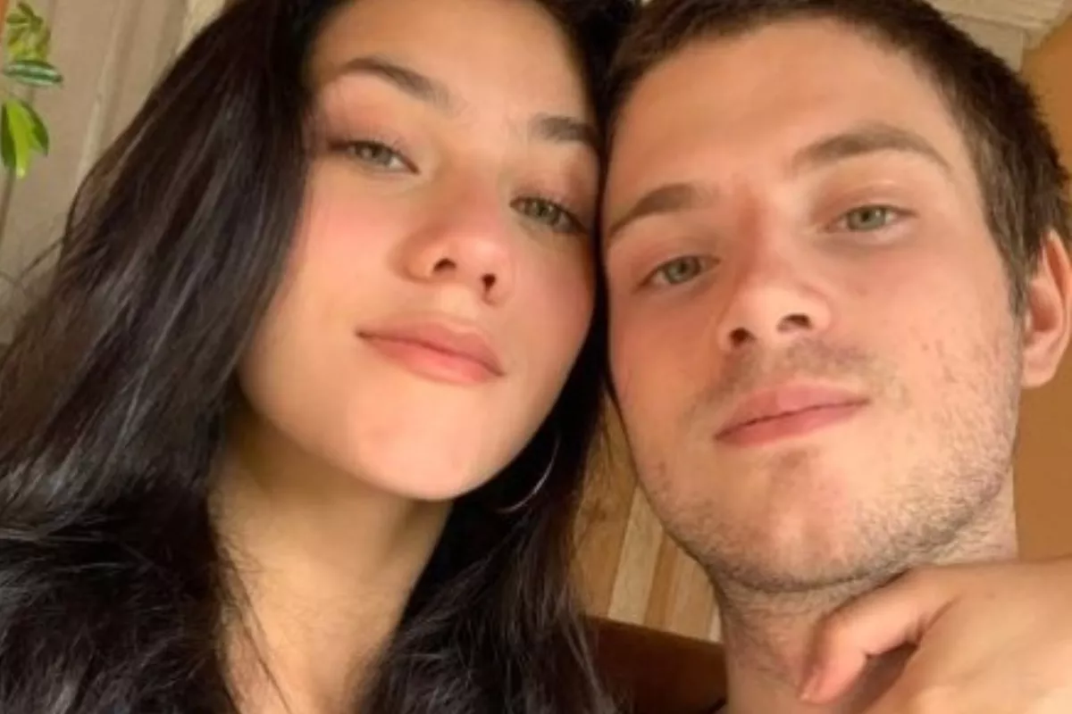 Nicolás Haza y su novia