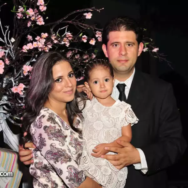 Ligia Oliva con Fernanda y Conrado Lomelí