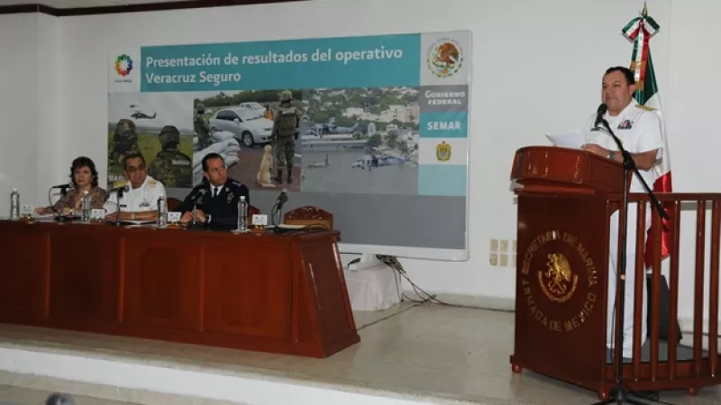Marina Veracruz policía anuncio