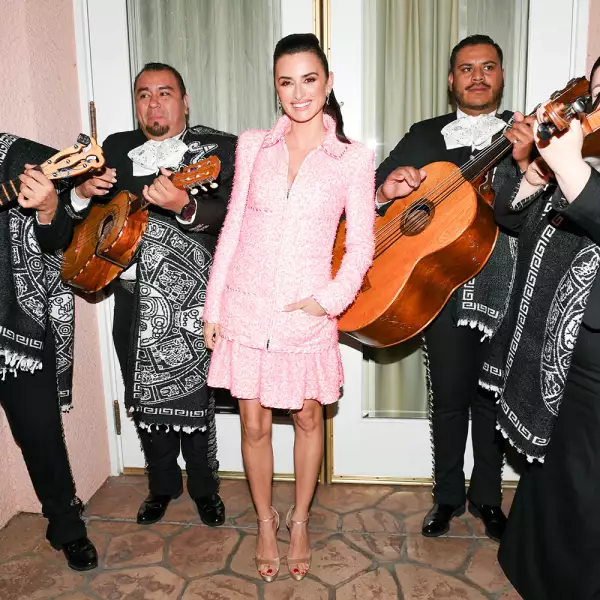 06_Penelope_CRUZ_CHANEL_Charles_FINCH_PreOscarsDinner_2020_2_LD.jpg