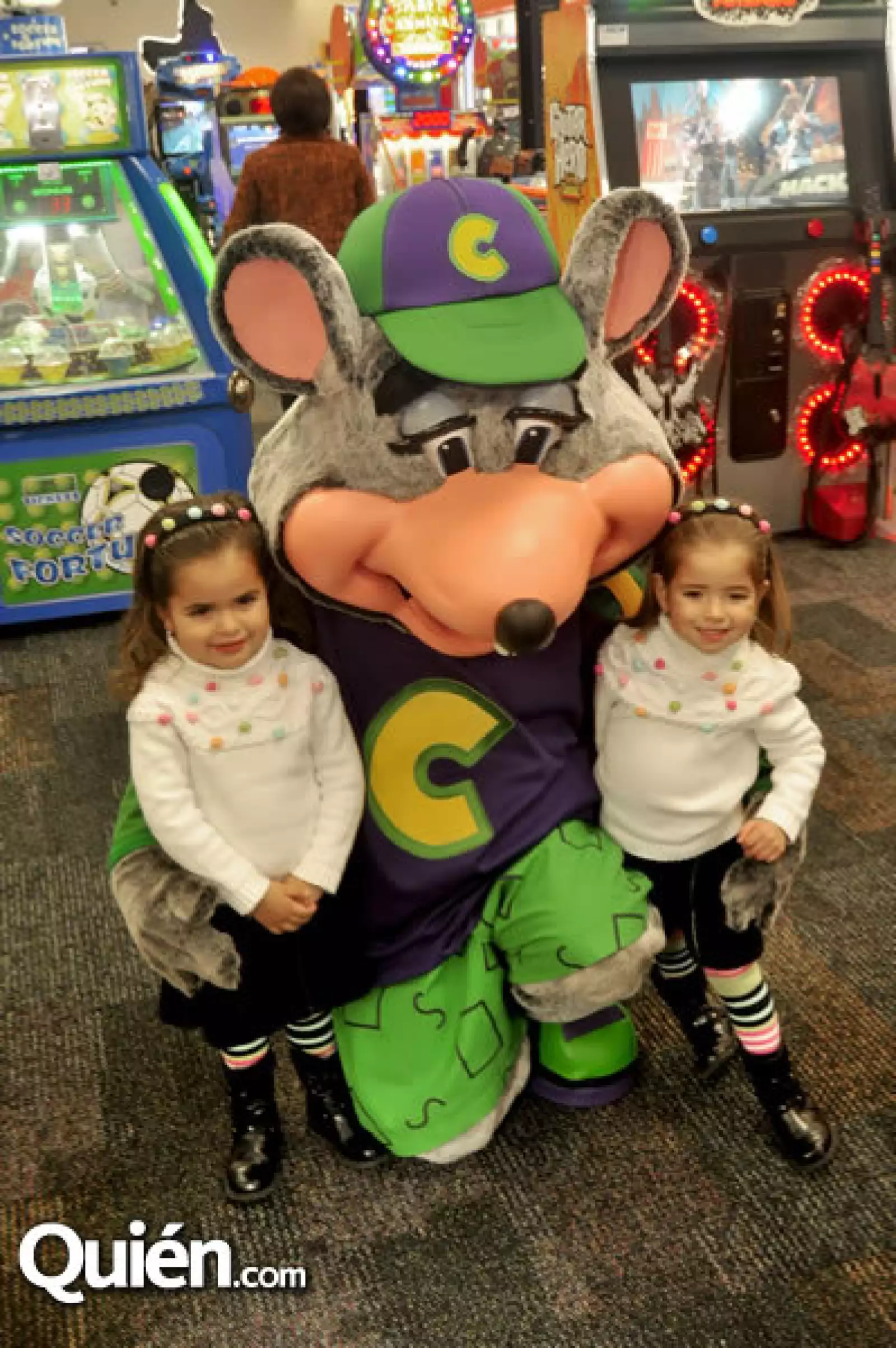 Rebeca y Roberta Medina