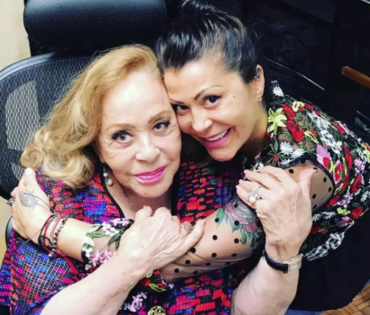 Alejandra Guzmán y Silvia Pin