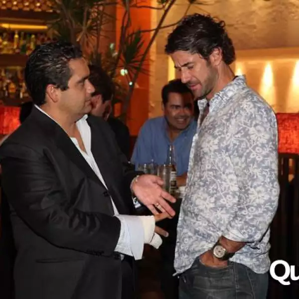 Carlos Saldivar,Bernardo Bouffier