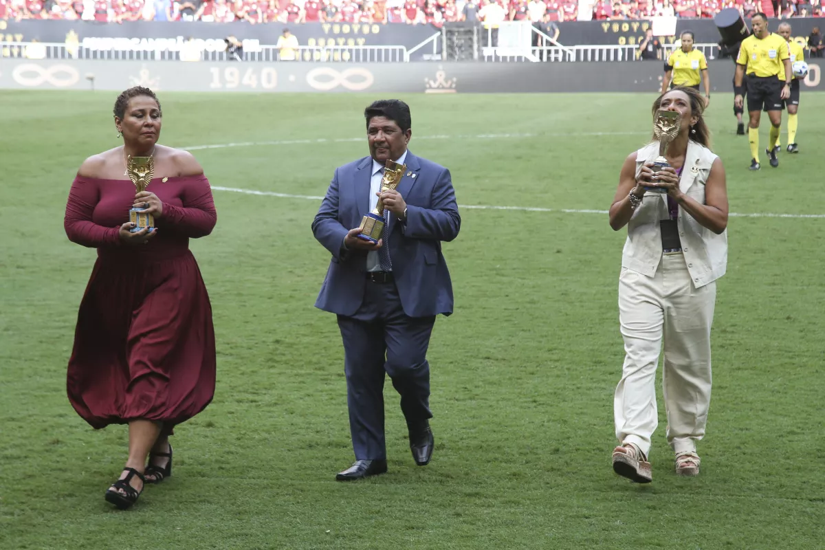 Kelly Nascimento, Ednaldo Rodrigues y Flavia Nascimento