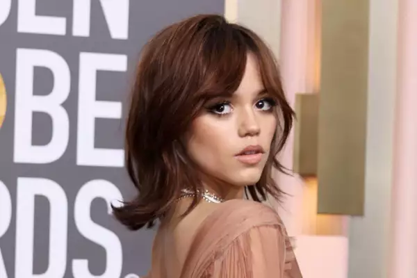 Jenna Ortega confiesa los aspectos más duros de convertirse en Merlina