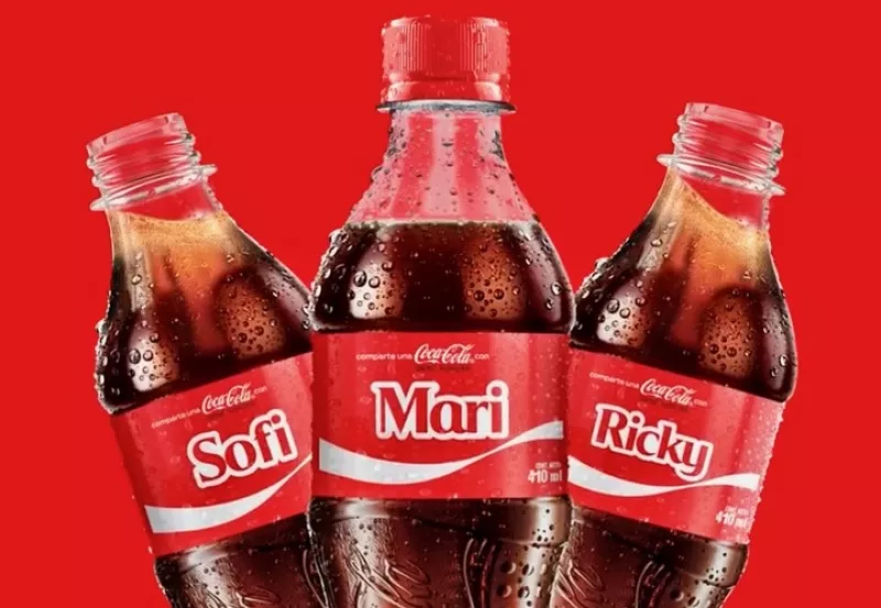 Coca-Cola revive los envases con nombre para reconectar con sus consumidores
