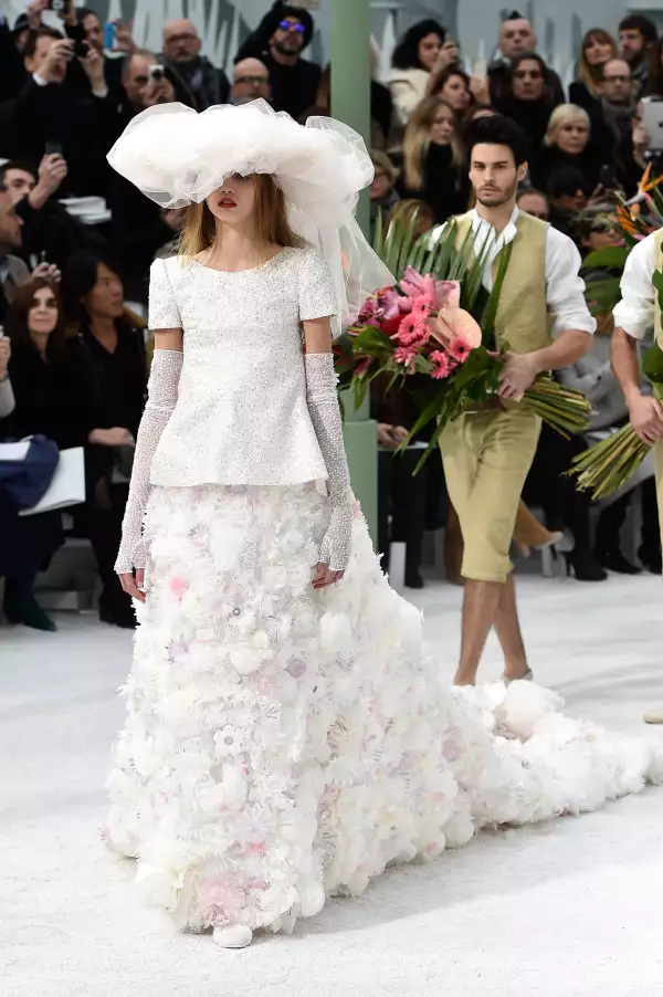 Chanel : Runway - Paris Fashion Week - Haute Couture S/S 2015