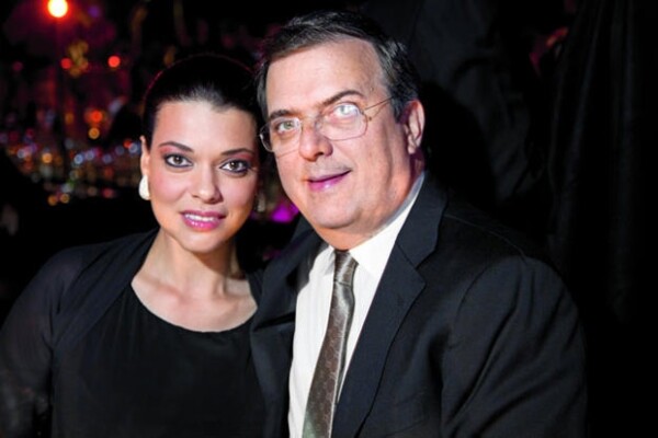 Rosalinda Bueso y Marcelo Ebrard.